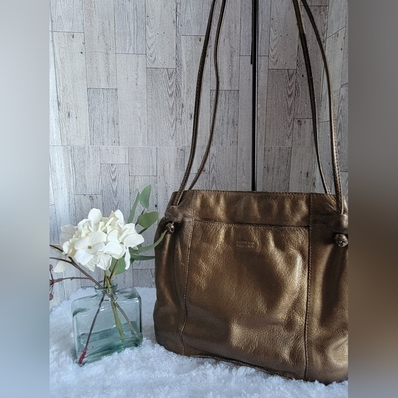 Kenneth Cole Reaction Handbags - KENNETH COLE REACTION - Gold Leather Handbag